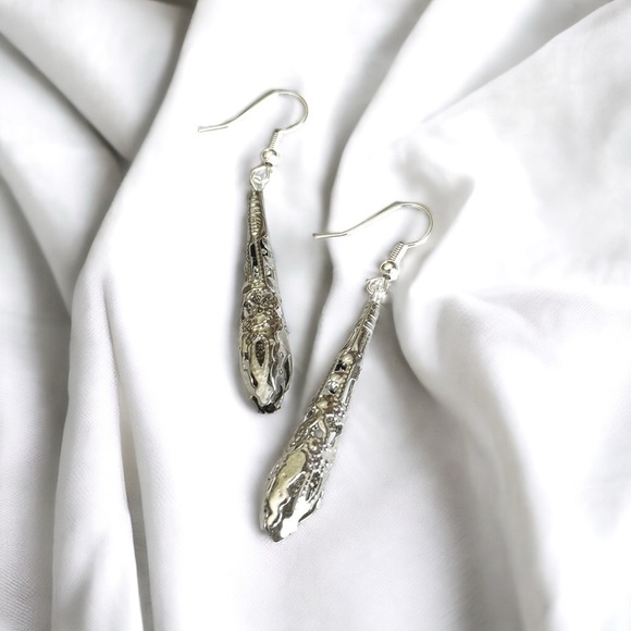 5 For $25💫Long Silver Filigree Dangles Earrings - Picture 8 of 9